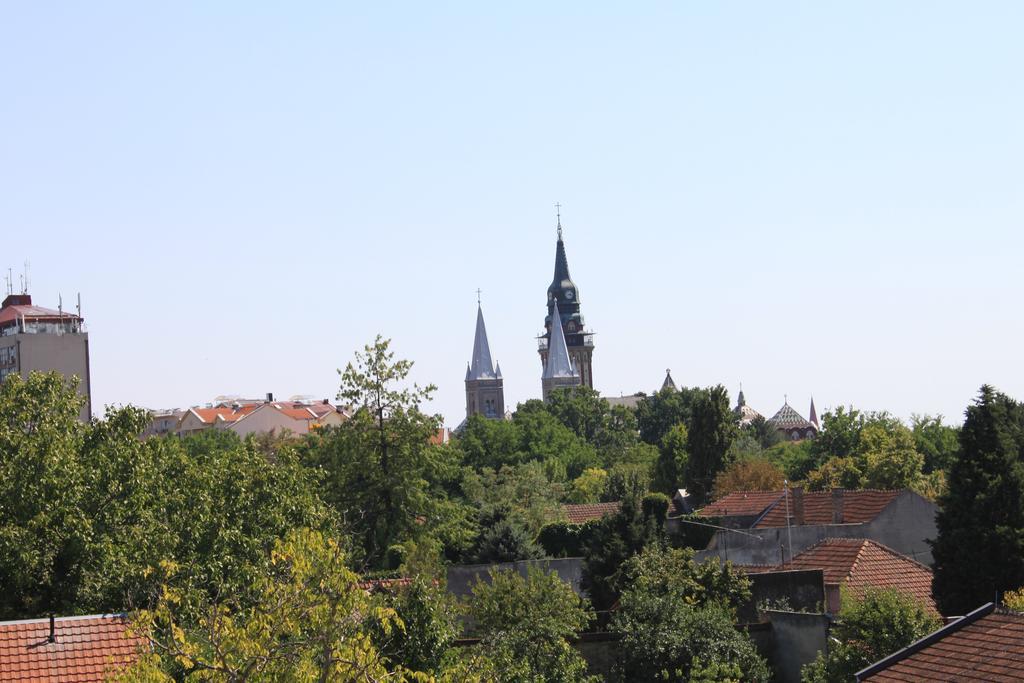 Sun Apartments Subotica Extérieur photo